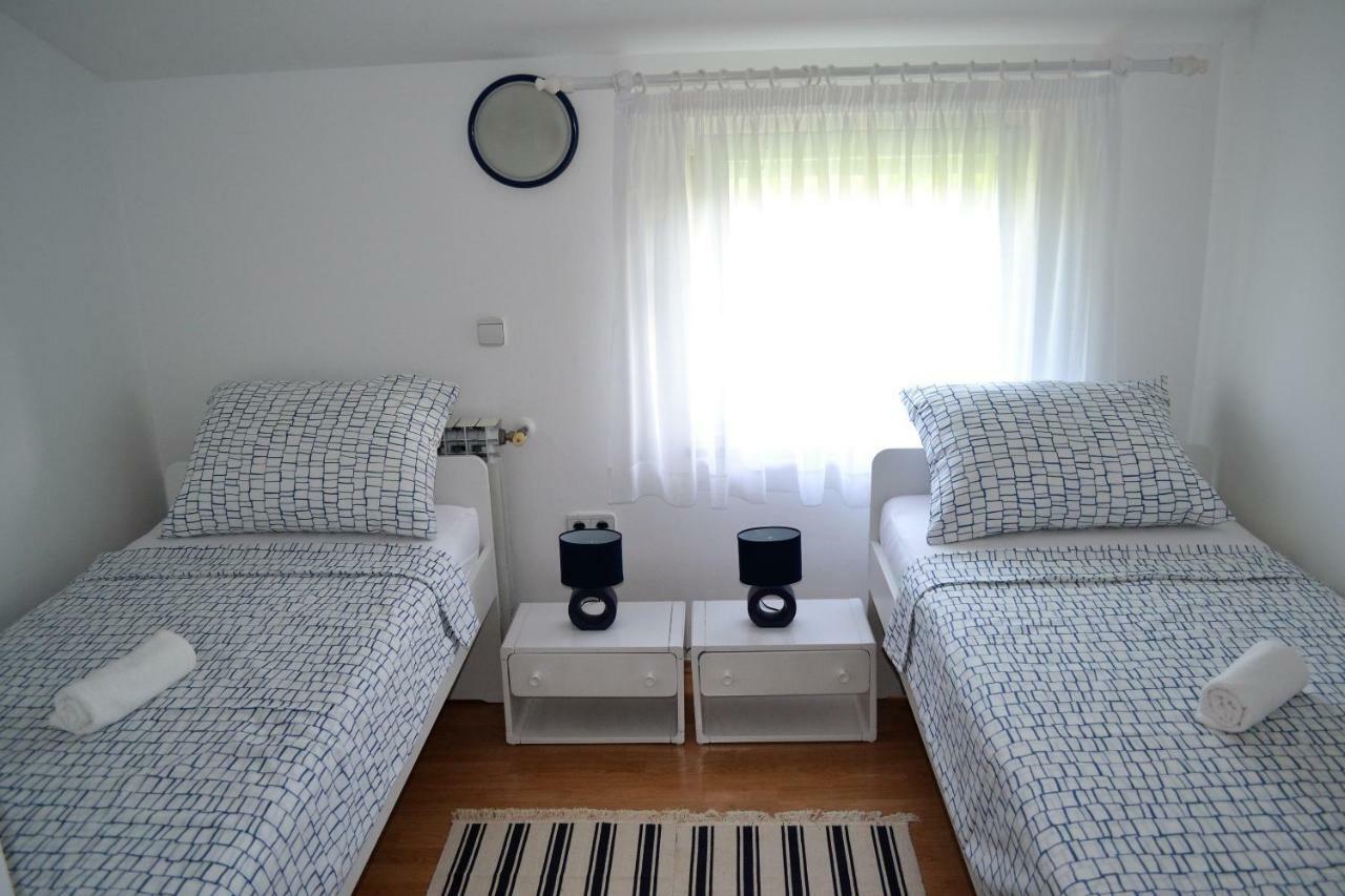 Apartments Marko โปเรช ภายนอก รูปภาพ